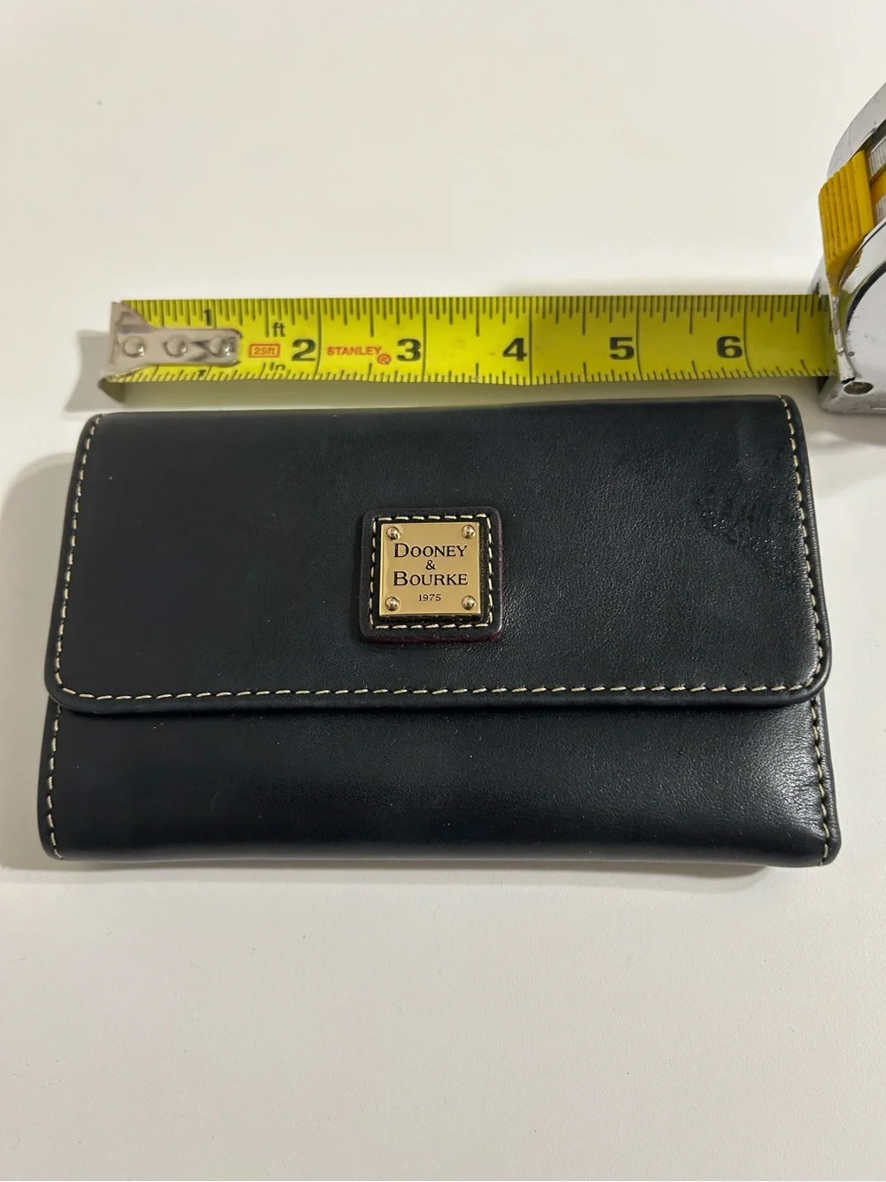 Dooney and Bourke Black Smooth Leather Fold Over Wallet - Picture 1 of 10